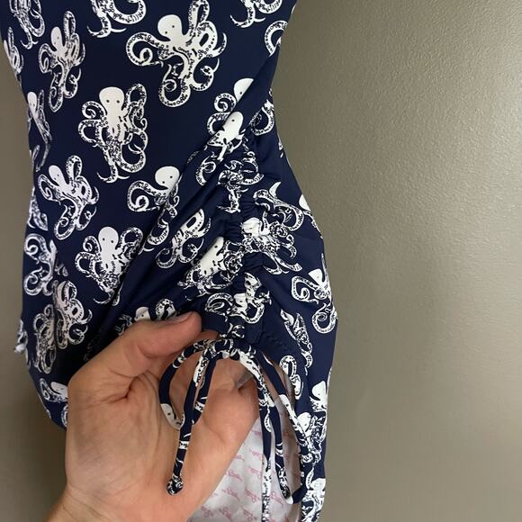 Lilly‎ Pulitzer Octopus Print One Piece Swimsuit Size XS Ruched Side Navy Blue - Picture 8 of 14